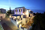 Loizos Apartments Santorini