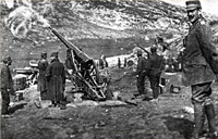 Troepenbewegingen aan het Epirus front in 1913. Opperbevelhebber Constantijn bekijkt de aanval op het Bizani Fort. - Fotografisch Archief van het Oorlogsmuseum in Athene