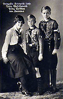 Принцесса Фредерика фон Ганновер со своими братьями Вельфом Хейнрихом и Христианом